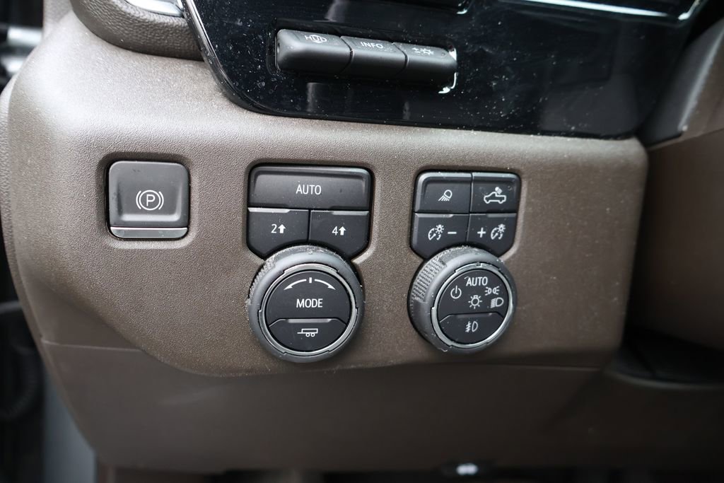 Used 2023 Chevrolet Silverado 1500 LTZ w/ LTZ Premium Package image 19