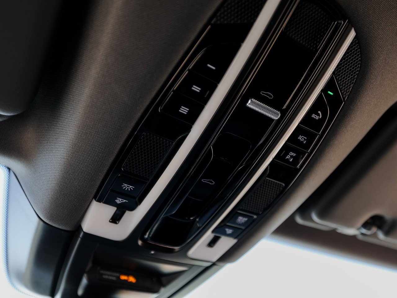 Certified 2022 Porsche Cayenne E-Hybrid image 21