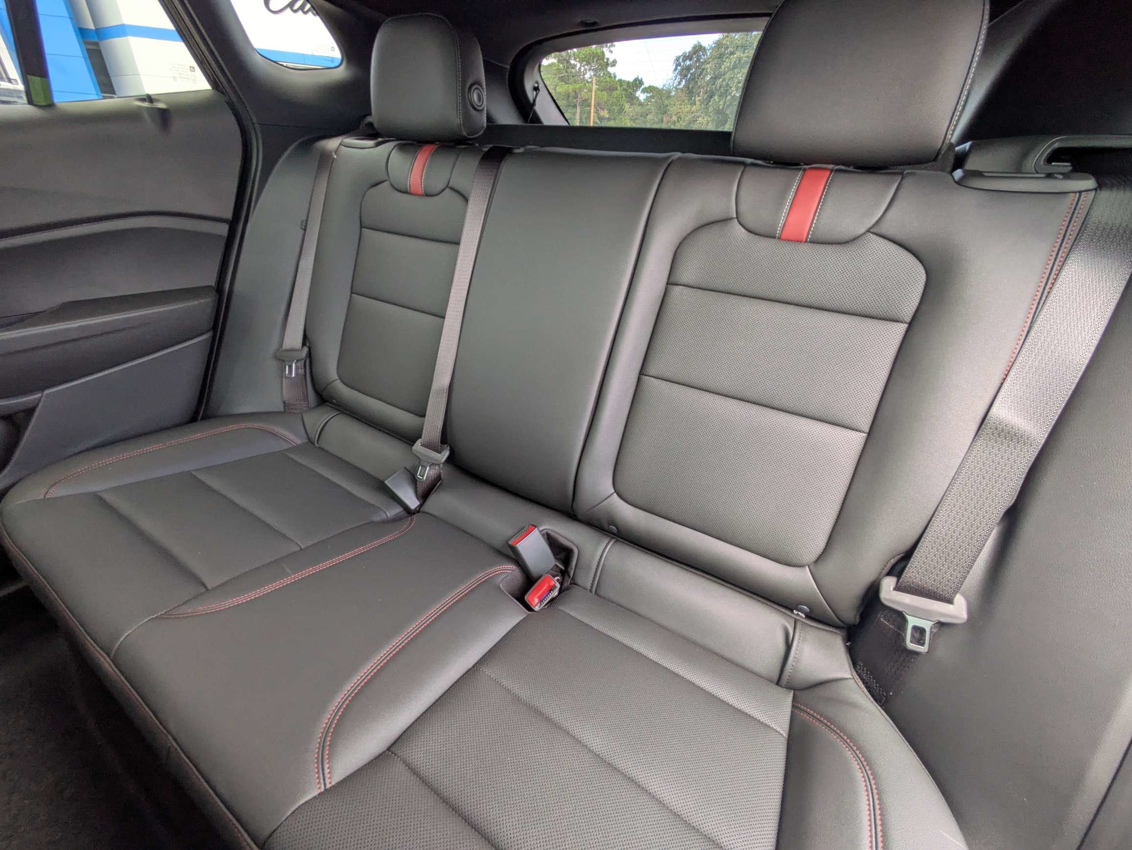 New 2026 Chevrolet Trax RS w/ Sunroof Package FWD image 8