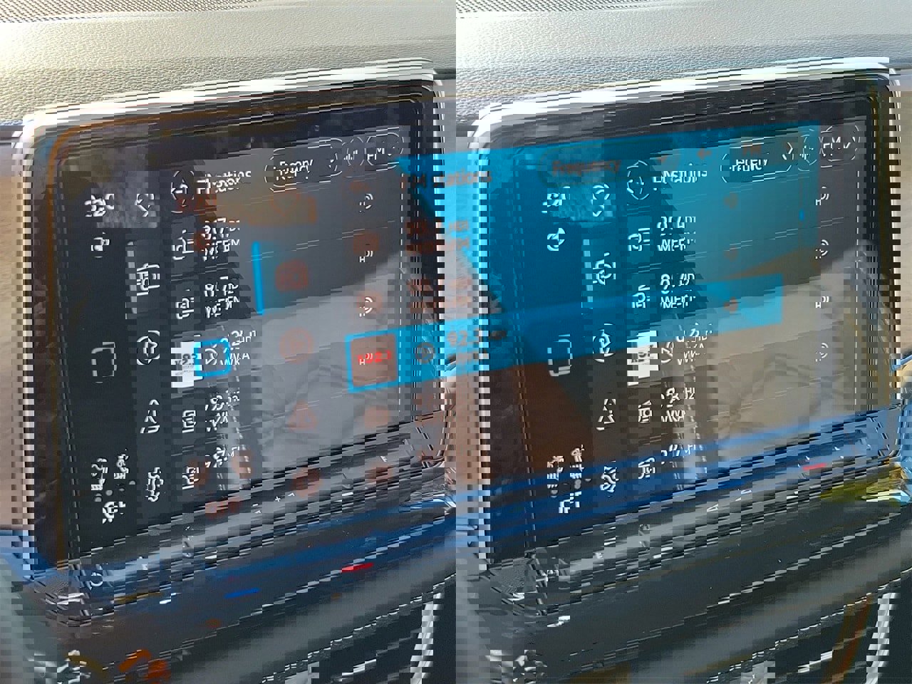 Used 2025 Volkswagen Atlas SE image 25