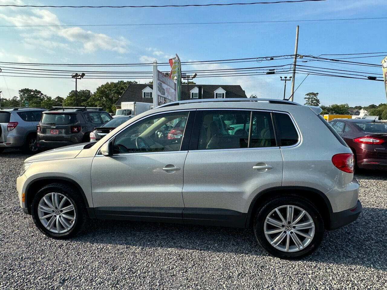 Used 2010 Volkswagen Tiguan Wolfsburg Edition image 5