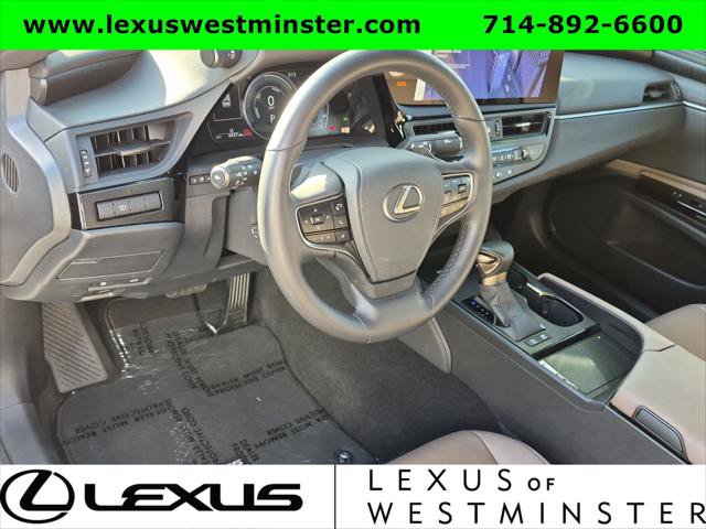 Certified 2025 Lexus ES 300h w/ Premium Package FWD image 17