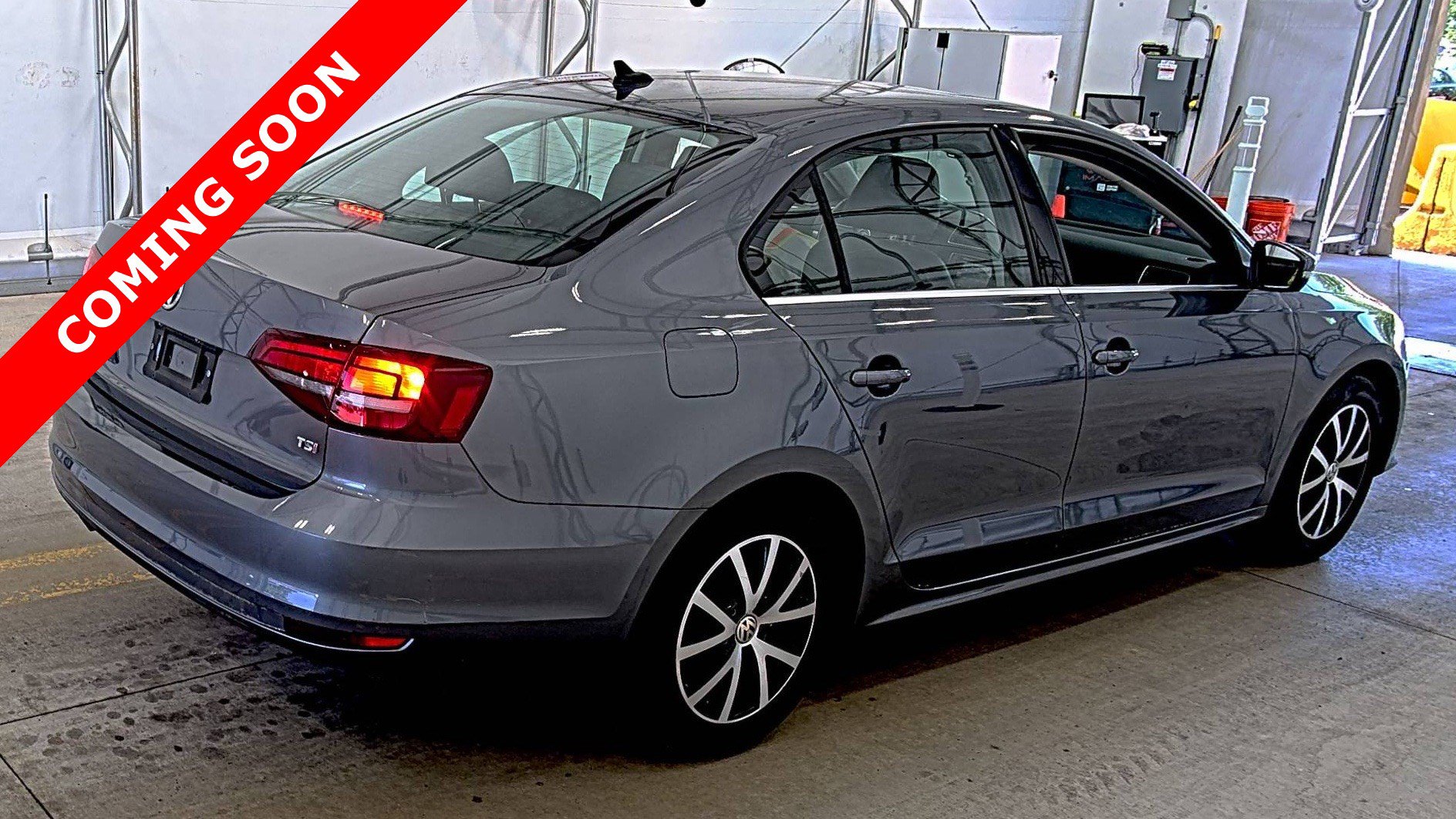 Used 2017 Volkswagen Jetta SE FWD image 3
