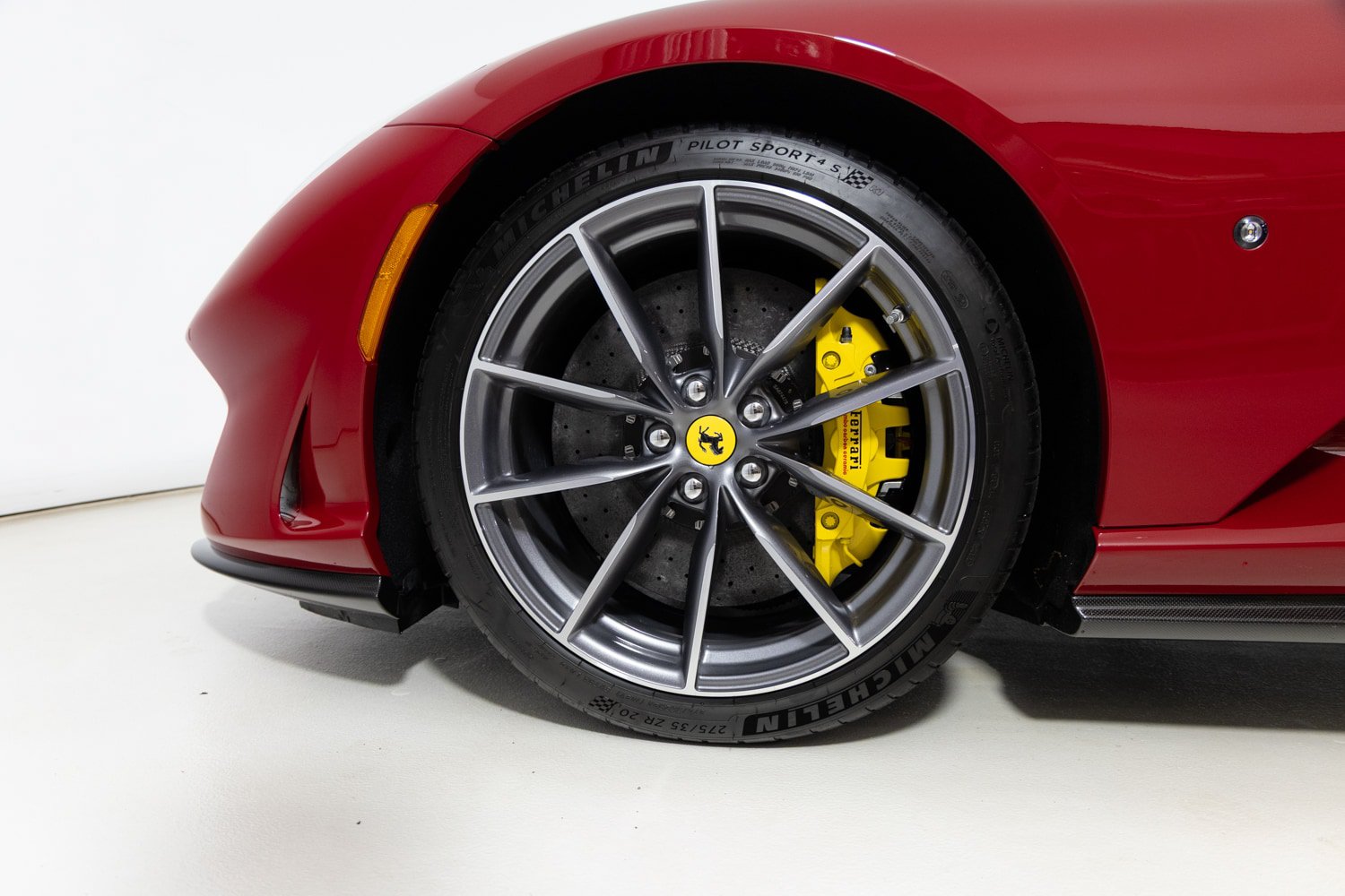 Used 2022 Ferrari 812 GTS RWD image 14