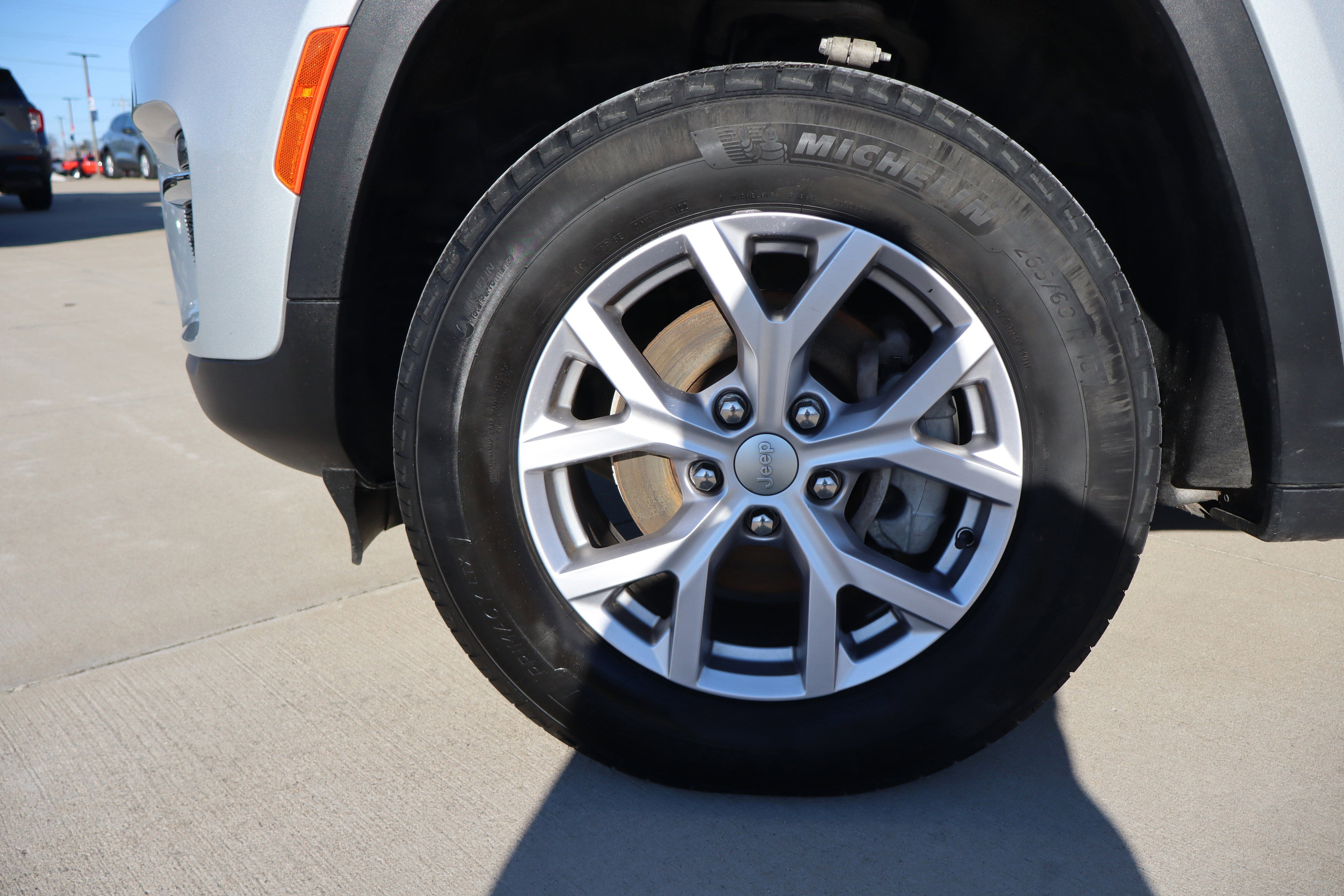 Used 2022 Jeep Grand Cherokee Limited image 31