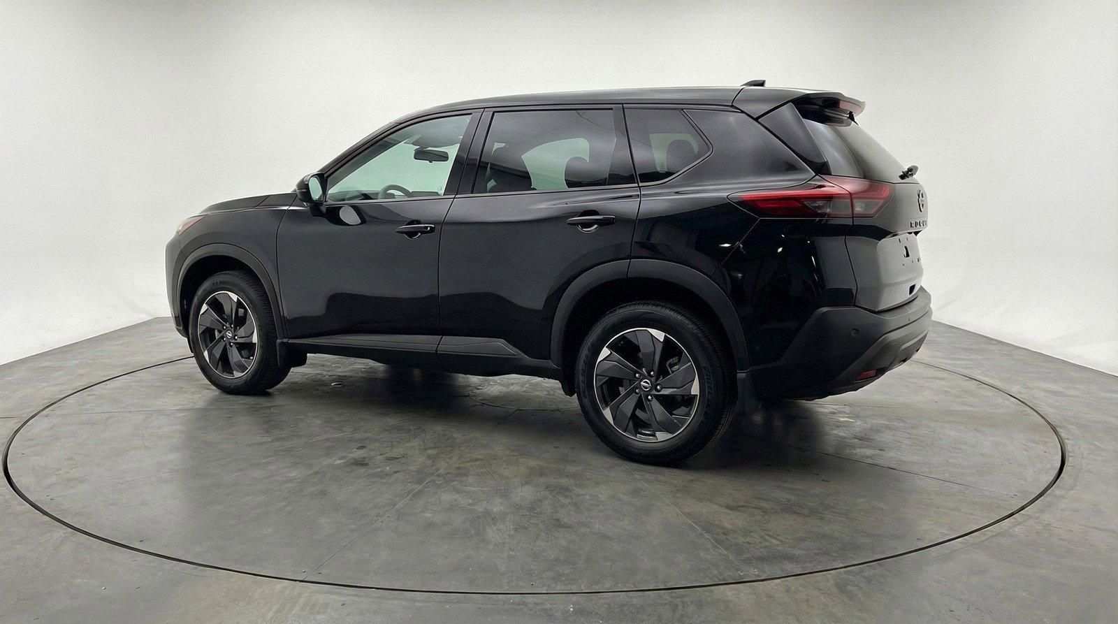 Used 2025 Nissan Rogue SV image 6