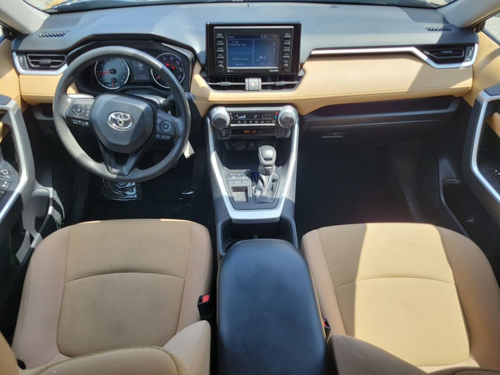 Used 2022 Toyota RAV4 LE FWD image 18