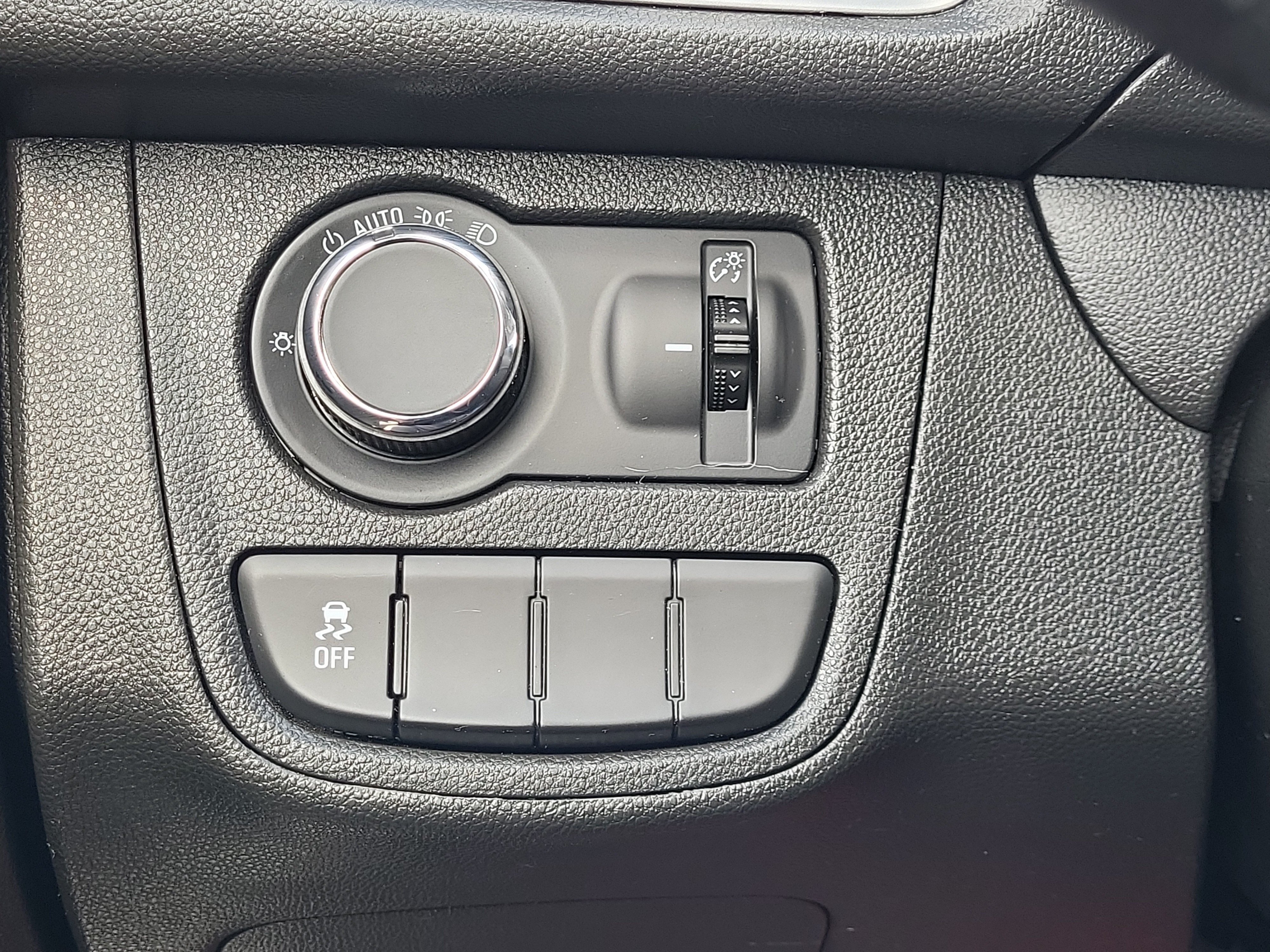 Used 2019 Chevrolet Spark LS FWD image 30