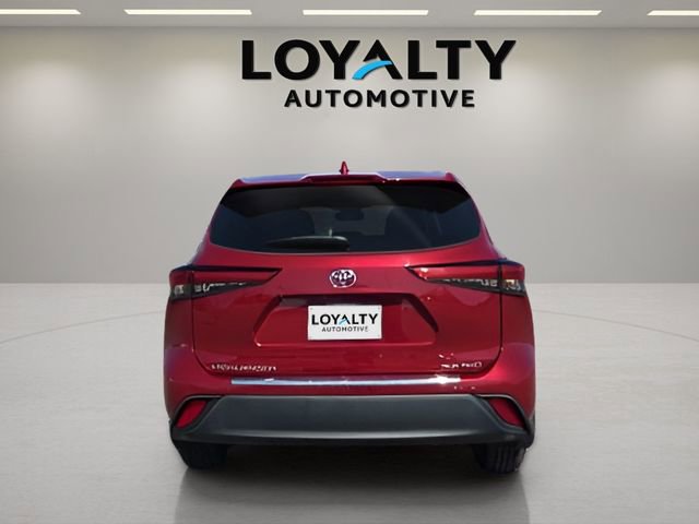 Used 2022 Toyota Highlander XLE image 4