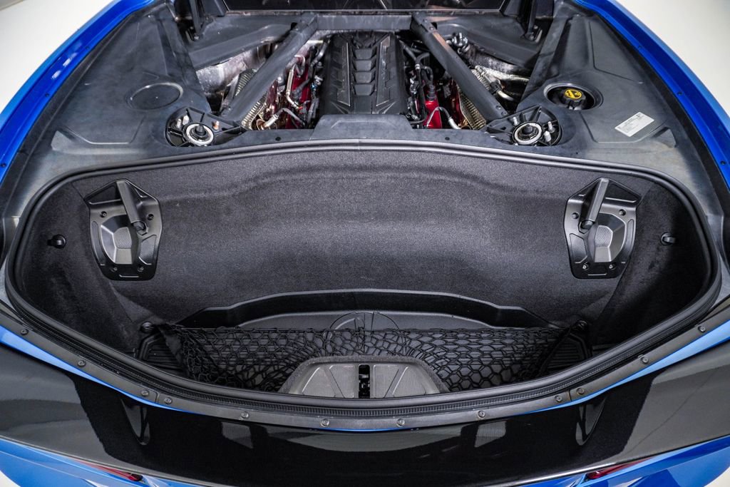 Used 2025 Chevrolet Corvette Stingray Premium Cpe w/ Z51 Performance Package RWD image 30