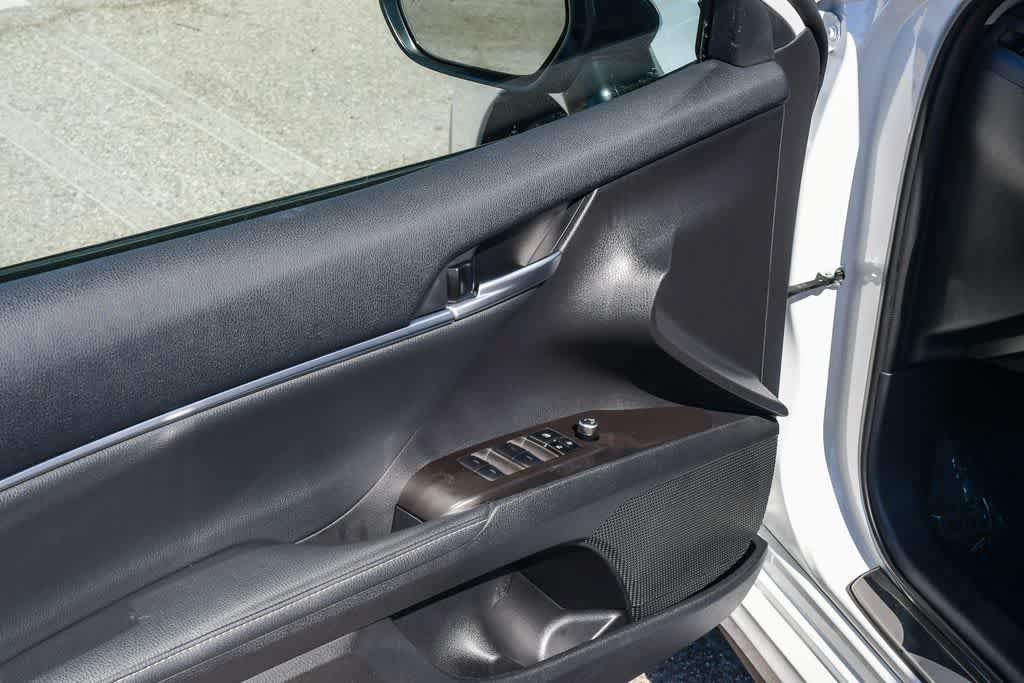 Used 2024 Toyota Camry XSE w/ Blackout Package (TMS) FWD image 31