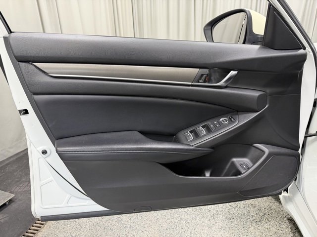 Used 2018 Honda Accord LX image 16