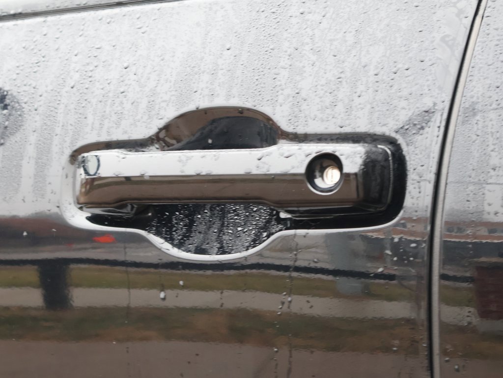 Used 2022 Toyota Tundra Platinum image 23