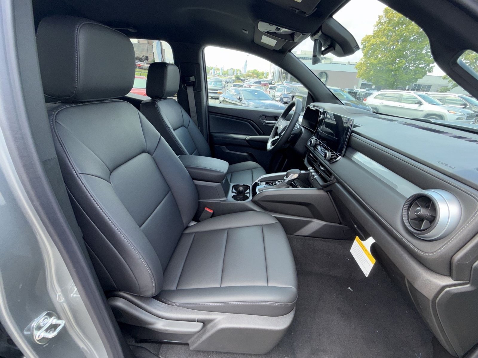 New 2026 Chevrolet Colorado LT w/ LT Convenience Package AWD/4WD image 27