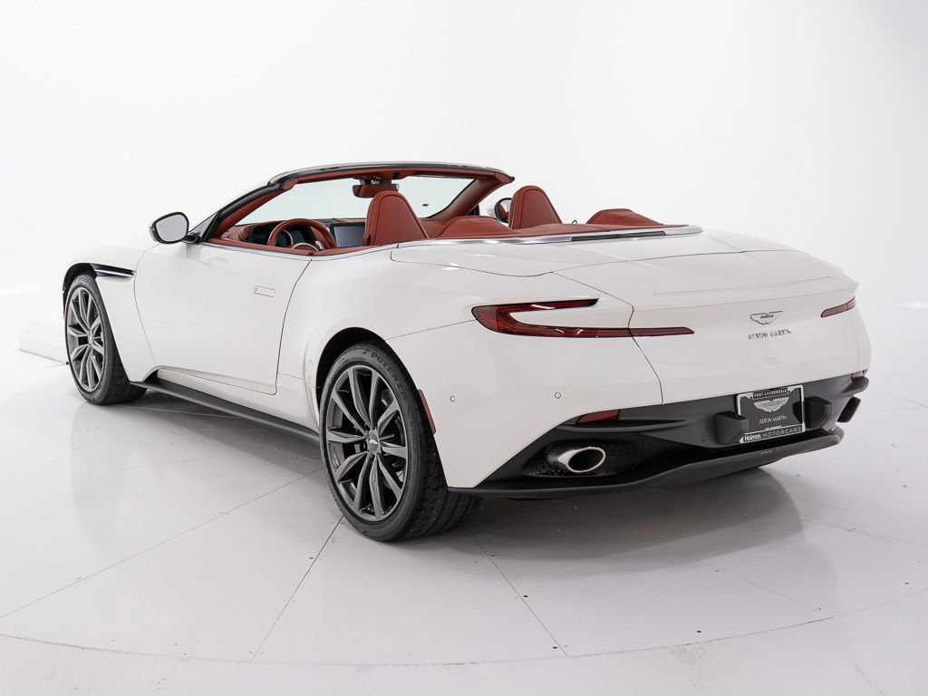 Used 2021 Aston Martin DB11 Volante RWD image 3
