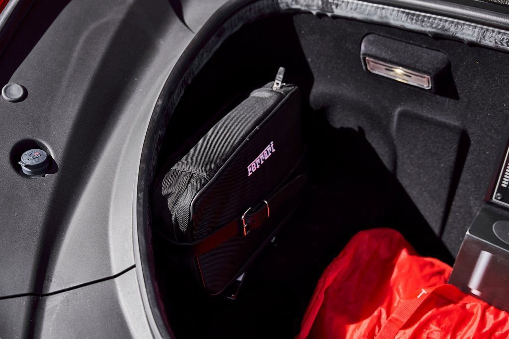 Used 2022 Ferrari F8 Tributo image 21