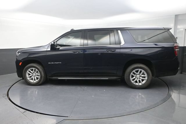 Used 2022 Chevrolet Suburban LT AWD/4WD image 4