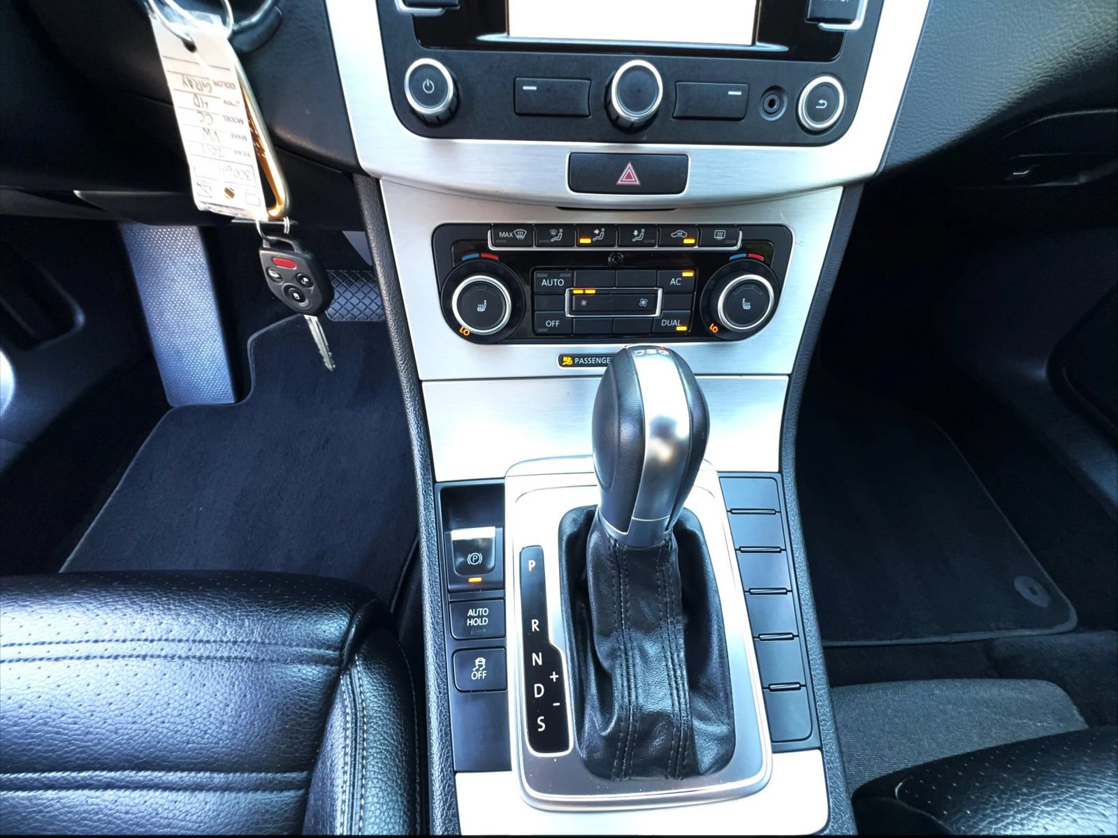 Used 2012 Volkswagen CC Lux Limited FWD image 30