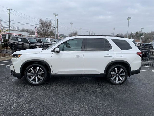 Used 2023 Honda Pilot Elite image 5