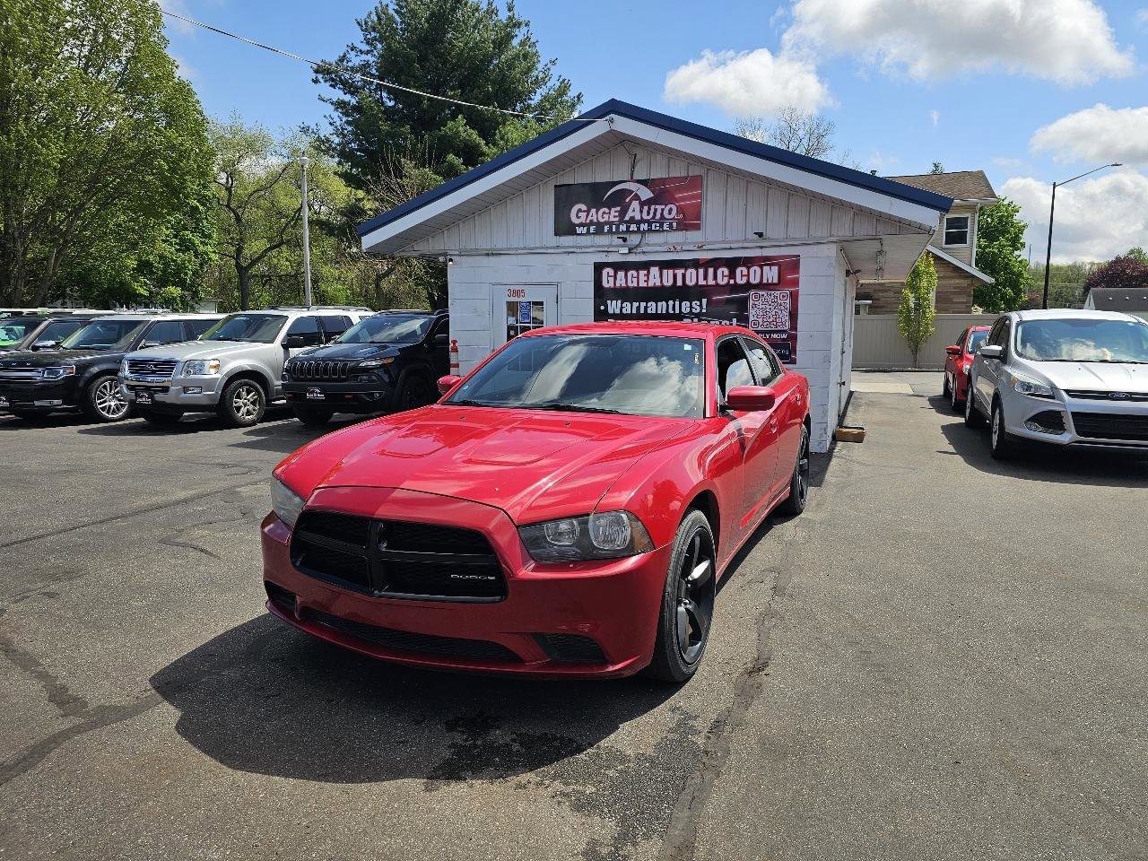 Used 2011 Dodge Charger SE RWD image 4