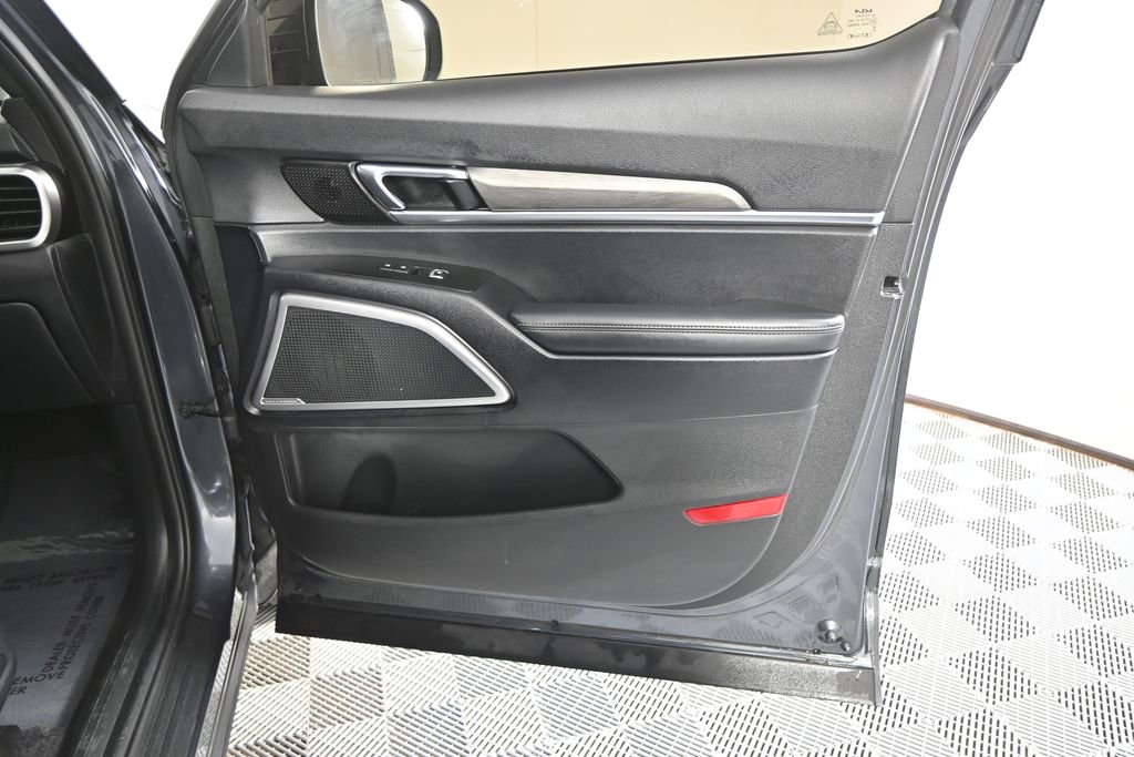 Used 2024 Kia Telluride EX X-Line image 12