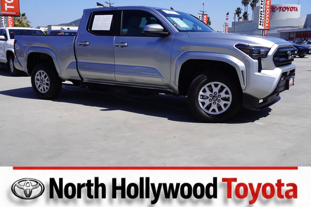 Certified 2025 Toyota Tacoma SR5 AWD/4WD image 1