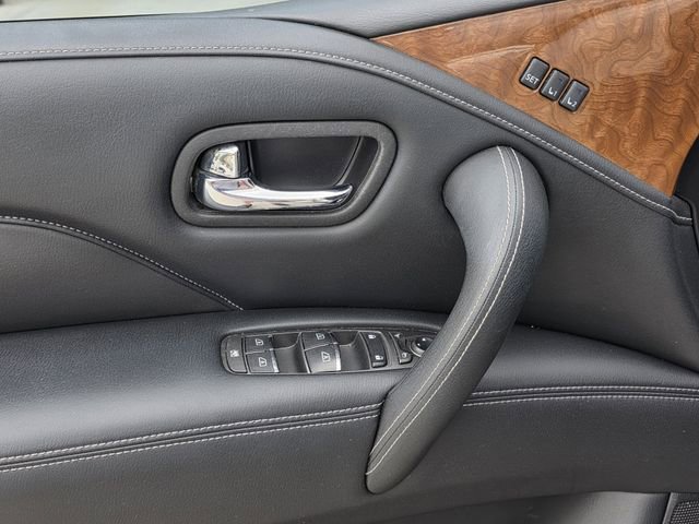 Used 2019 INFINITI QX80 Luxe w/ Cargo Package image 17