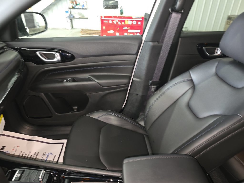 New 2026 Jeep Compass Limited AWD/4WD image 12