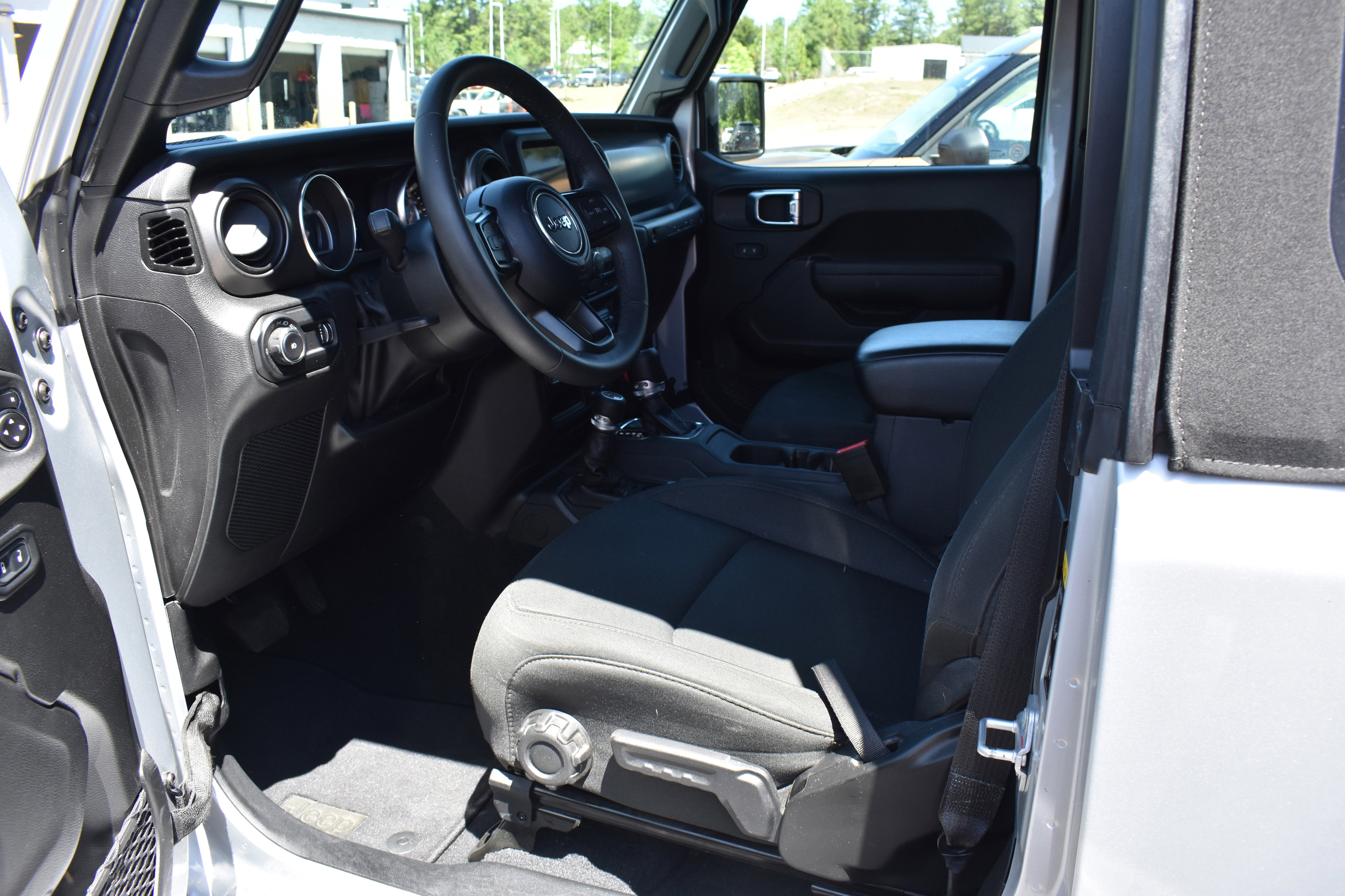 Used 2023 Jeep Wrangler Sport AWD/4WD image 11