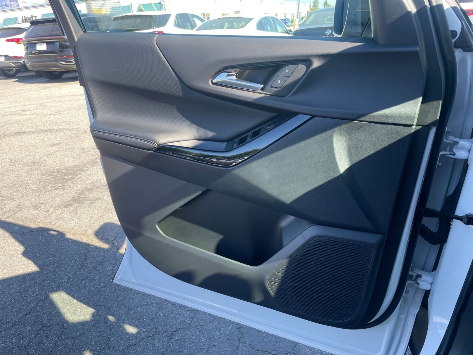 Used 2025 Chevrolet Equinox LT image 20