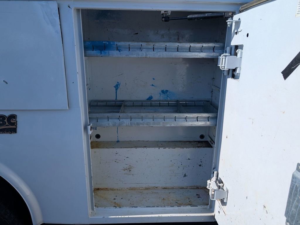 Used 2009 Ford F350 XL image 47