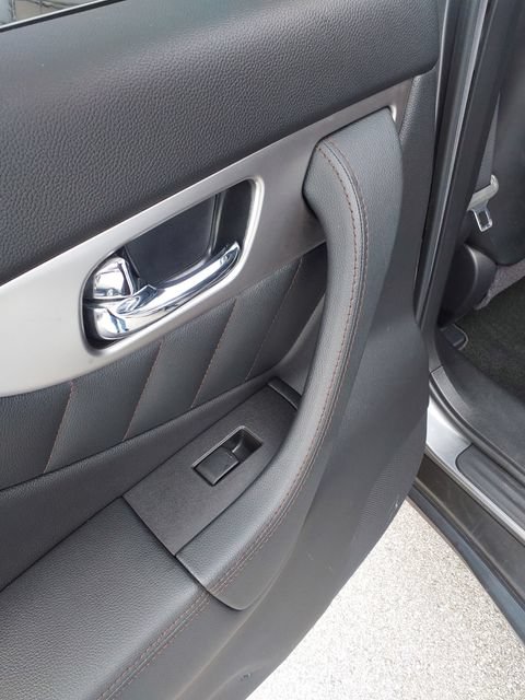 Used 2015 INFINITI QX70 AWD w/ Premium Package image 20