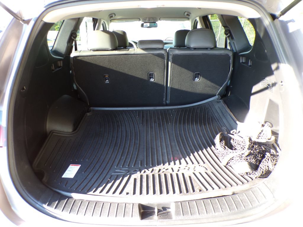 Used 2020 Hyundai Santa Fe SE AWD/4WD image 19