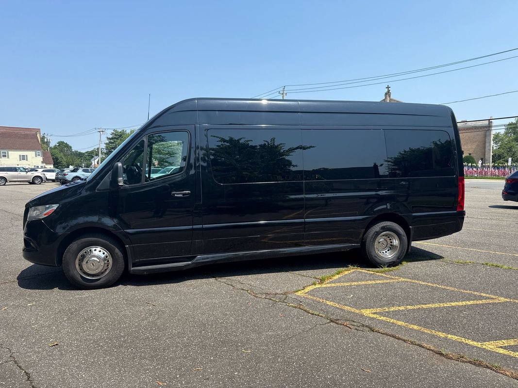 Used 2021 Mercedes-Benz Sprinter 3500 image 3