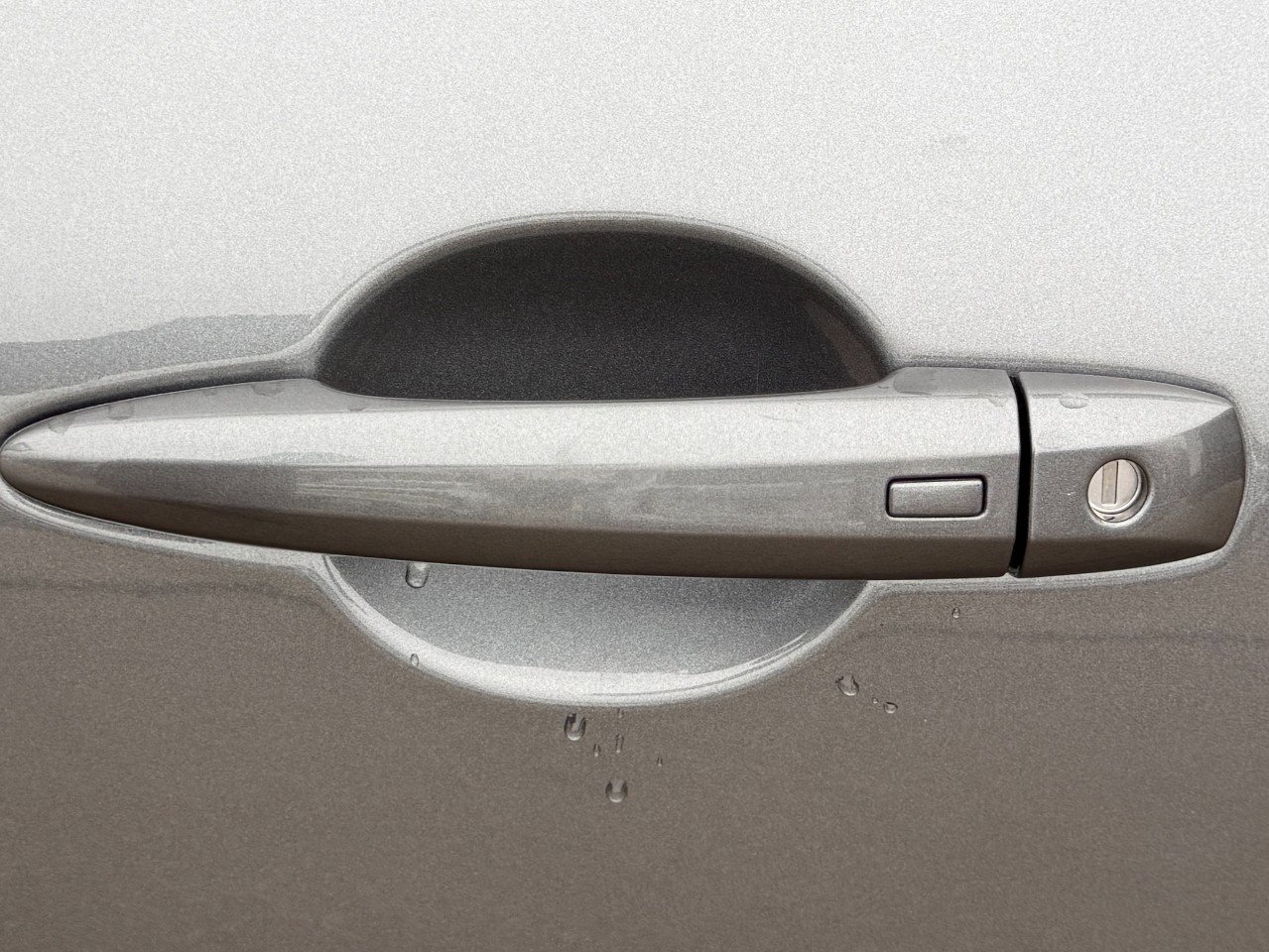 Used 2024 Nissan Rogue SV image 8