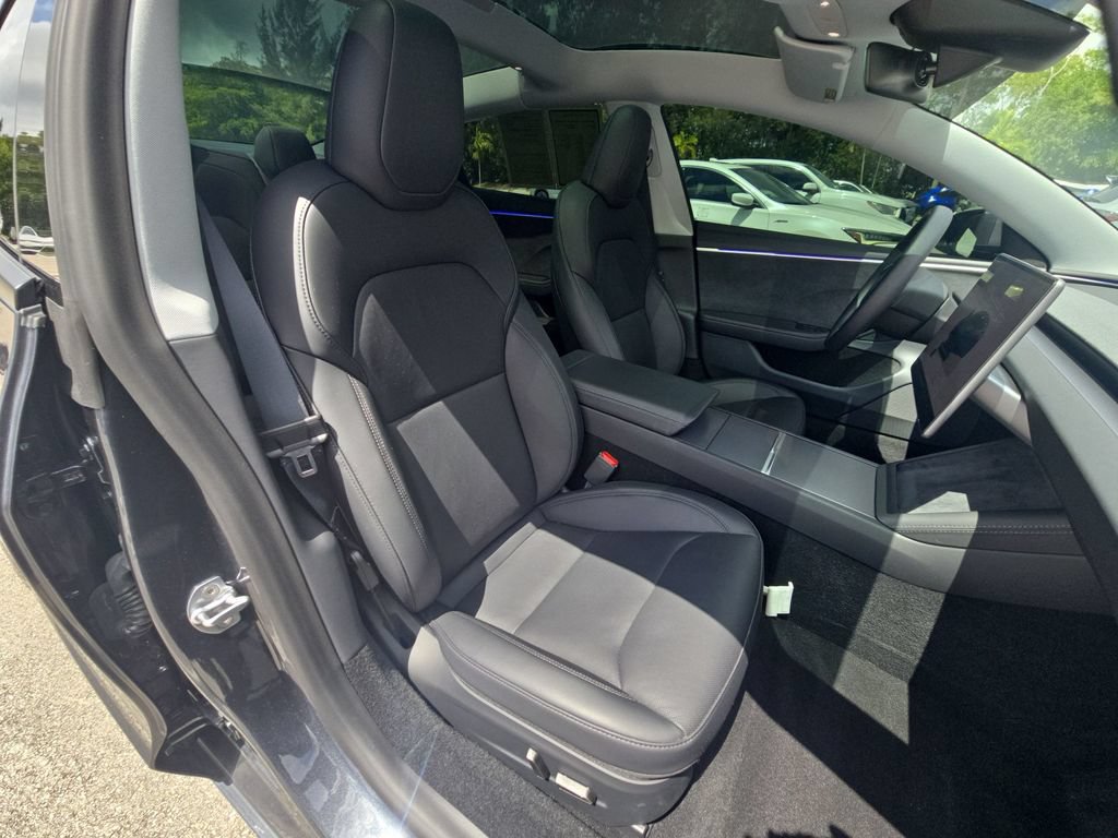 Used 2025 Tesla Model 3 Long Range AWD/4WD image 40