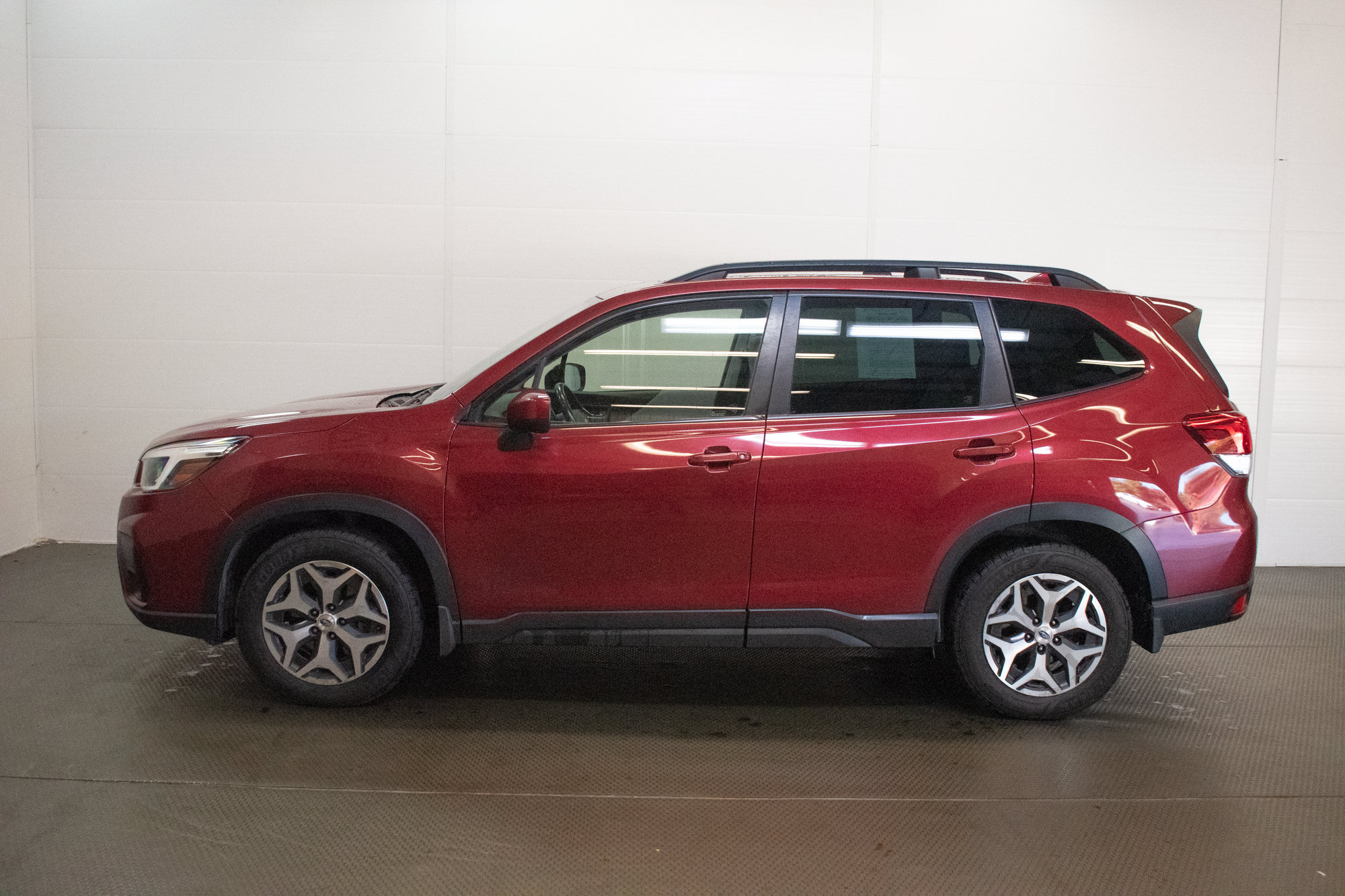 Used 2020 Subaru Forester Premium AWD/4WD image 7