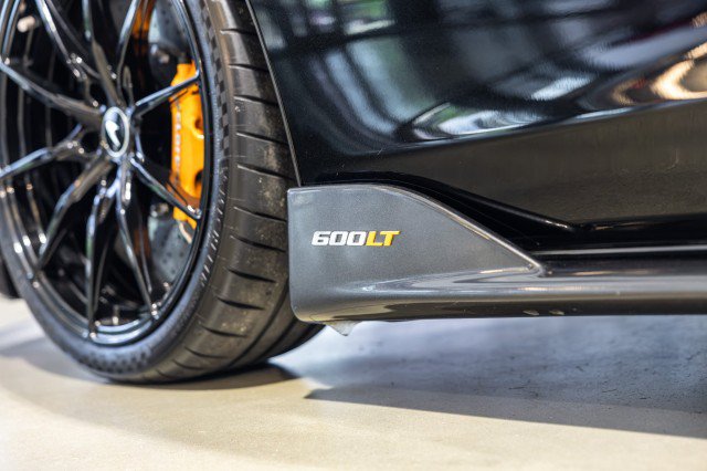 Used 2020 McLaren 600LT Spider RWD image 16