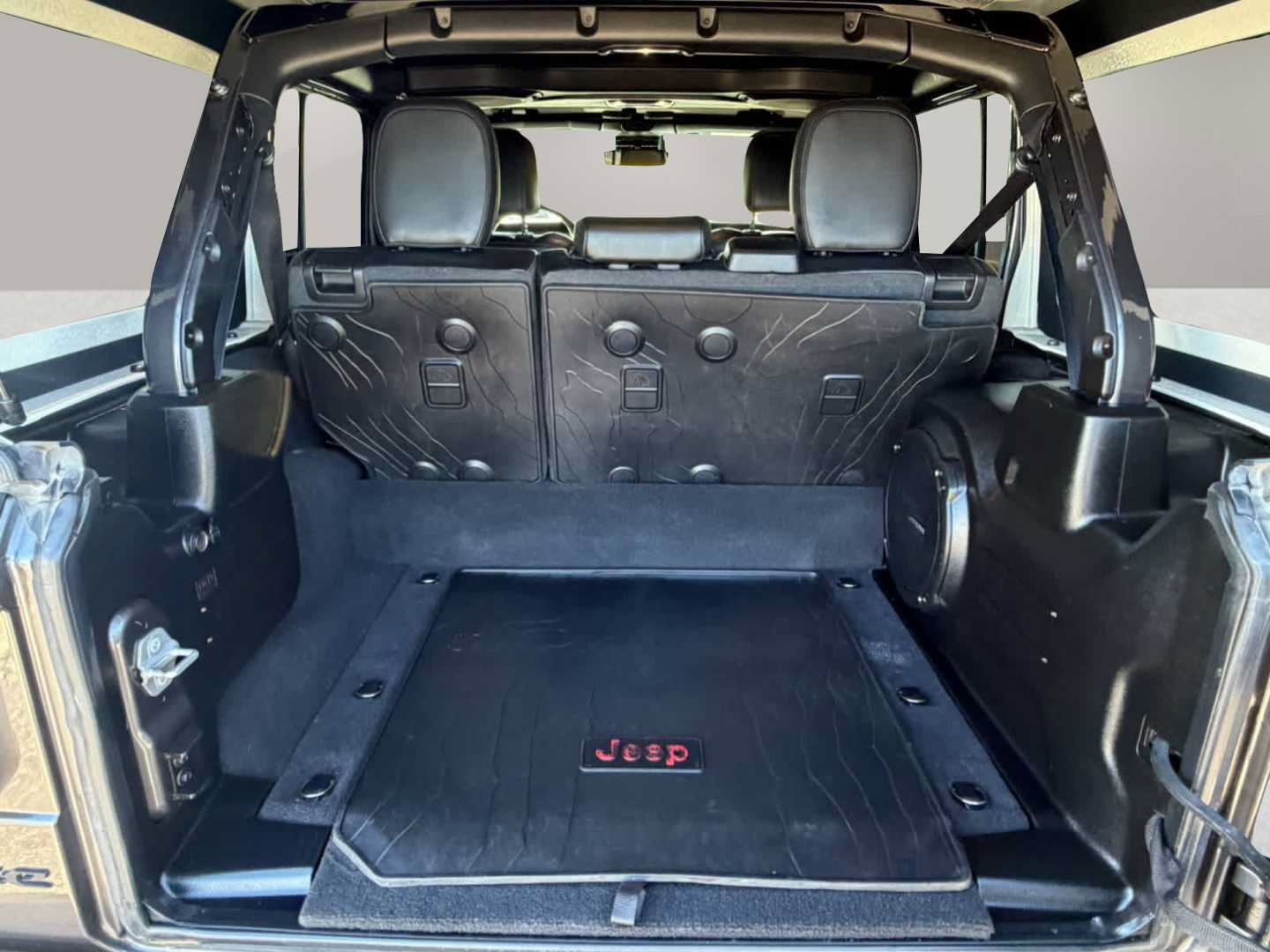 Used 2021 Jeep Wrangler Unlimited Rubicon 4xe w/ Steel Bumper Group AWD/4WD image 24