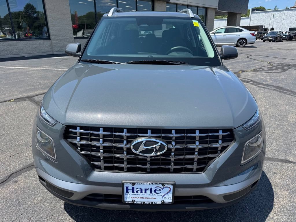 Used 2026 Hyundai Venue SEL FWD image 2