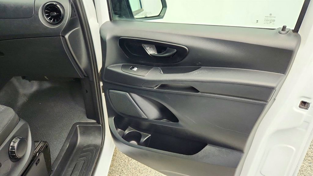 Used 2023 Mercedes-Benz Metris image 29