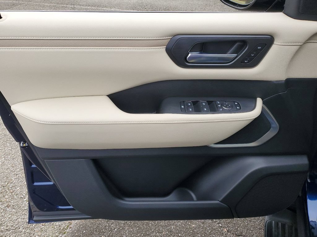 New 2026 Nissan Armada Platinum AWD/4WD image 15