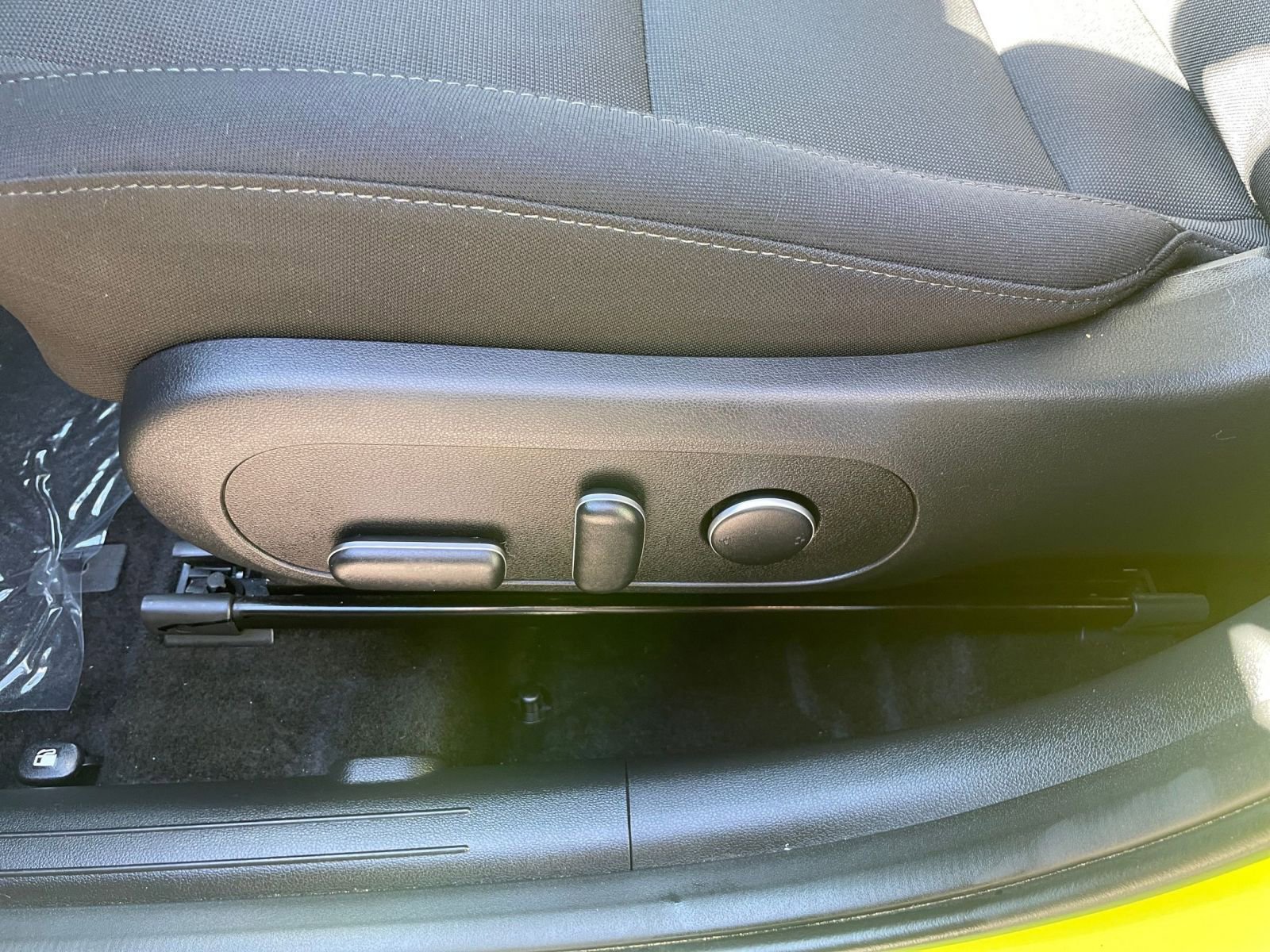 Used 2025 Hyundai Kona SEL image 23