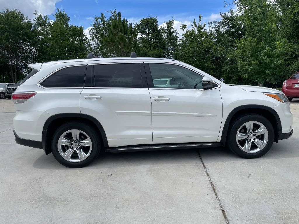 Used 2015 Toyota Highlander Limited Platinum AWD/4WD image 9