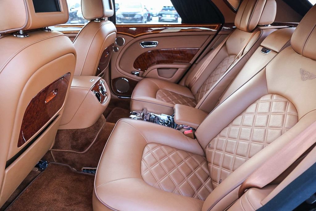 Used 2014 Bentley Mulsanne RWD image 19