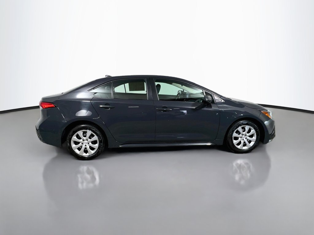 Used 2024 Toyota Corolla LE FWD image 2