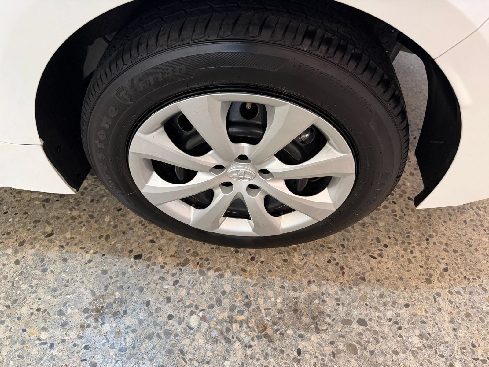 Used 2025 Toyota Corolla LE FWD image 28