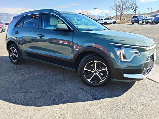 Used 2024 Kia Niro EX image 4