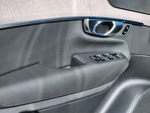 New 2026 Volvo XC90 B6 Ultra w/ Protection Package image 9