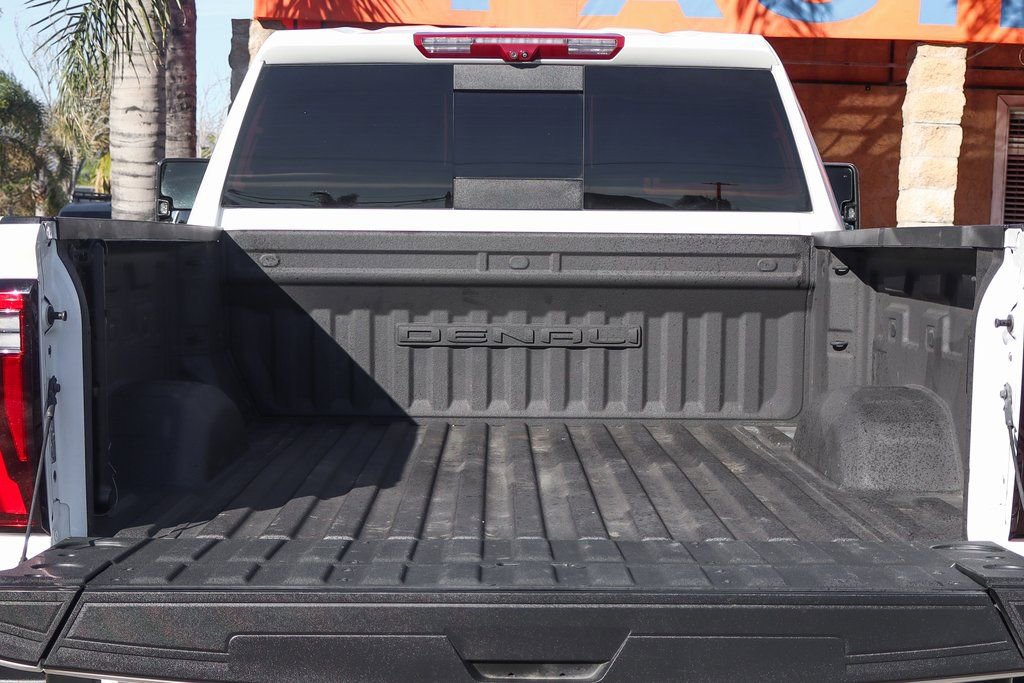 Used 2024 GMC Sierra 2500 Denali Ultimate image 8